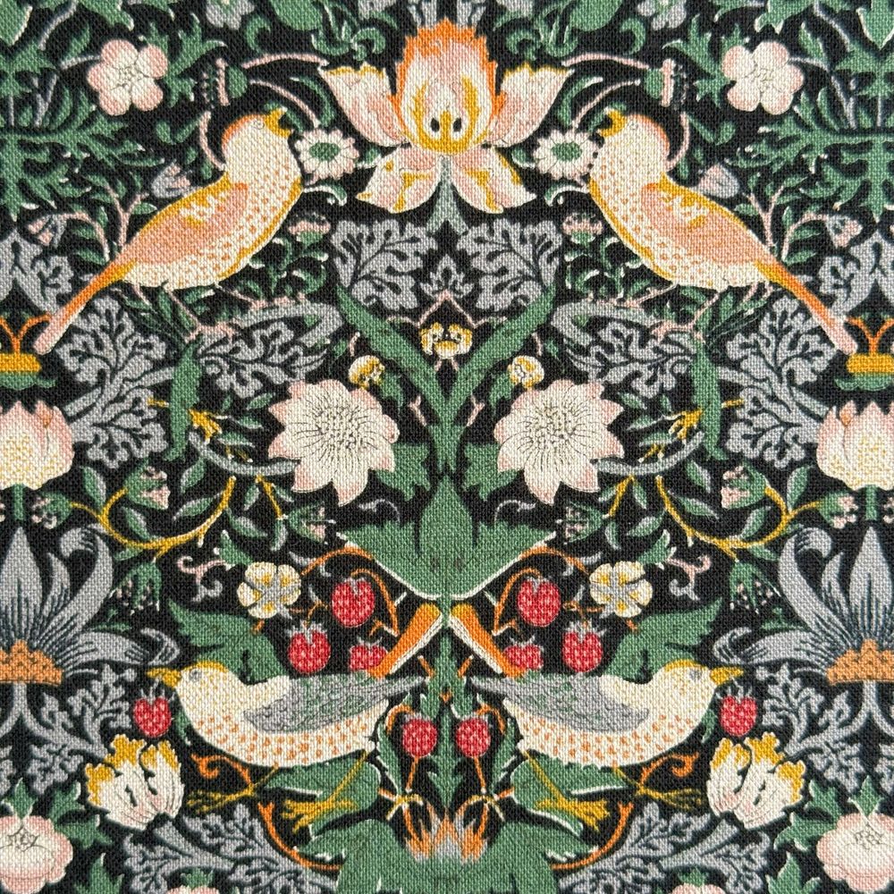 V&A William Morris ウィリアムモリス 綿麻キャンバス生地＜Strawberry